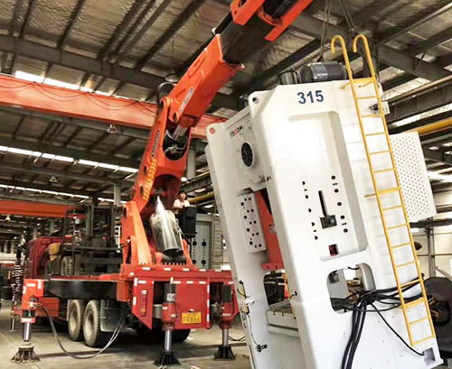 胶州提升工作效率，选择优质折臂吊租赁服务