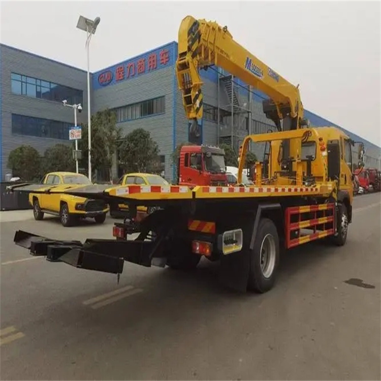 胶州附近小随车吊出租电话，轻松解决搬运烦恼