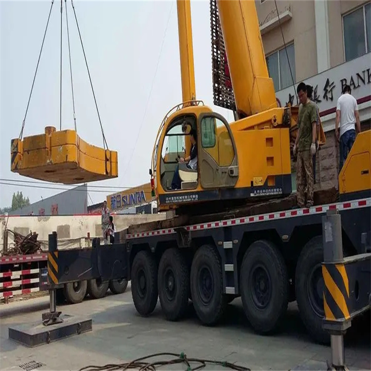 胶州当地吊车出租|机器吊装|75吨|工厂搬迁服务